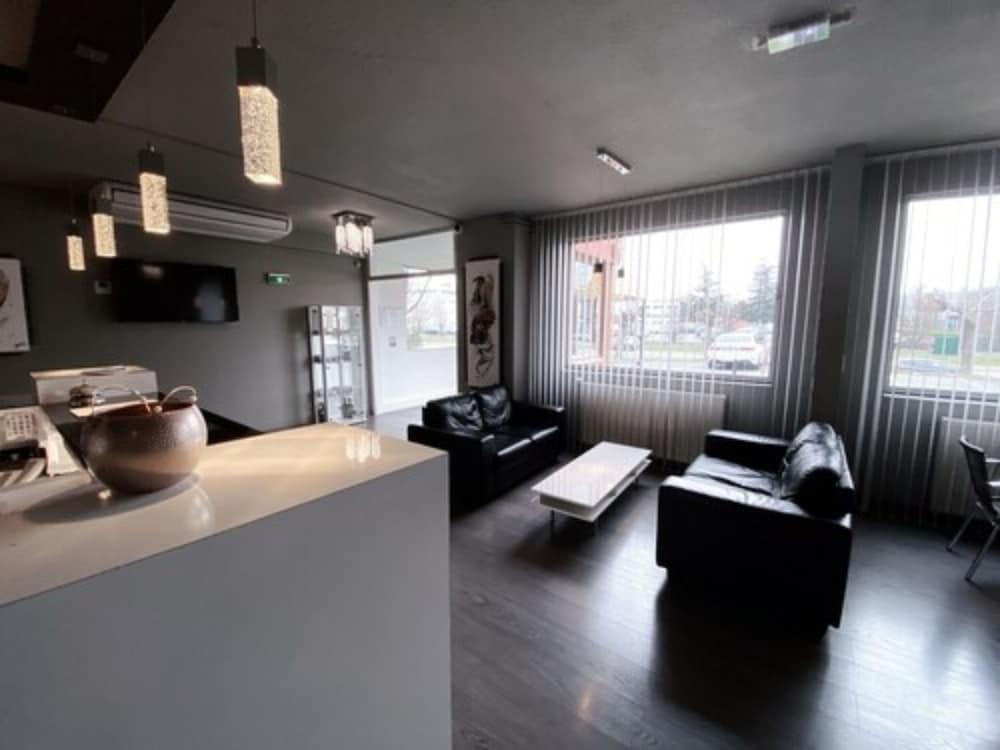 Hôtel Ariane Toulouse Extérieur photo