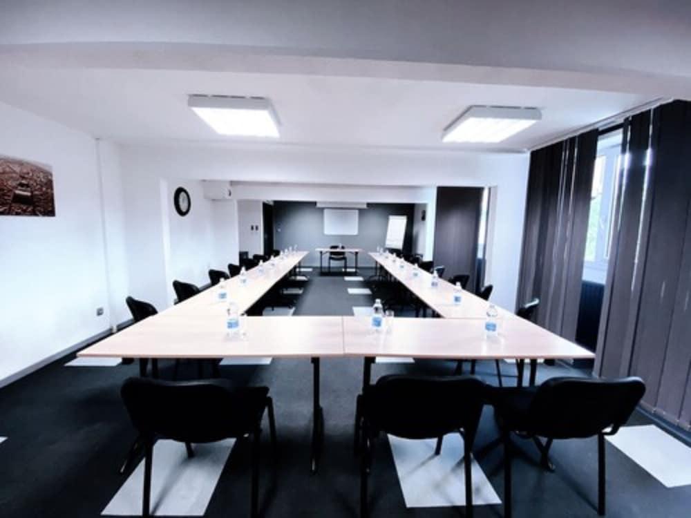 Hôtel Ariane Toulouse Extérieur photo